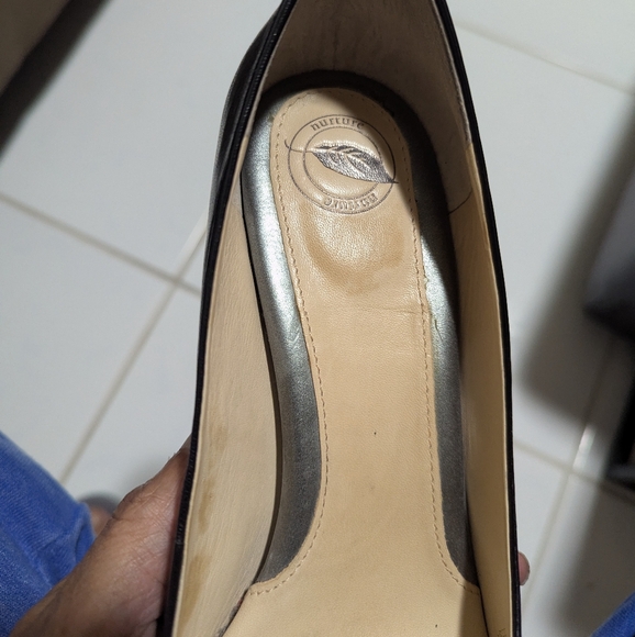 Studded Bow Black Leather Heels - Picture 15 of 16